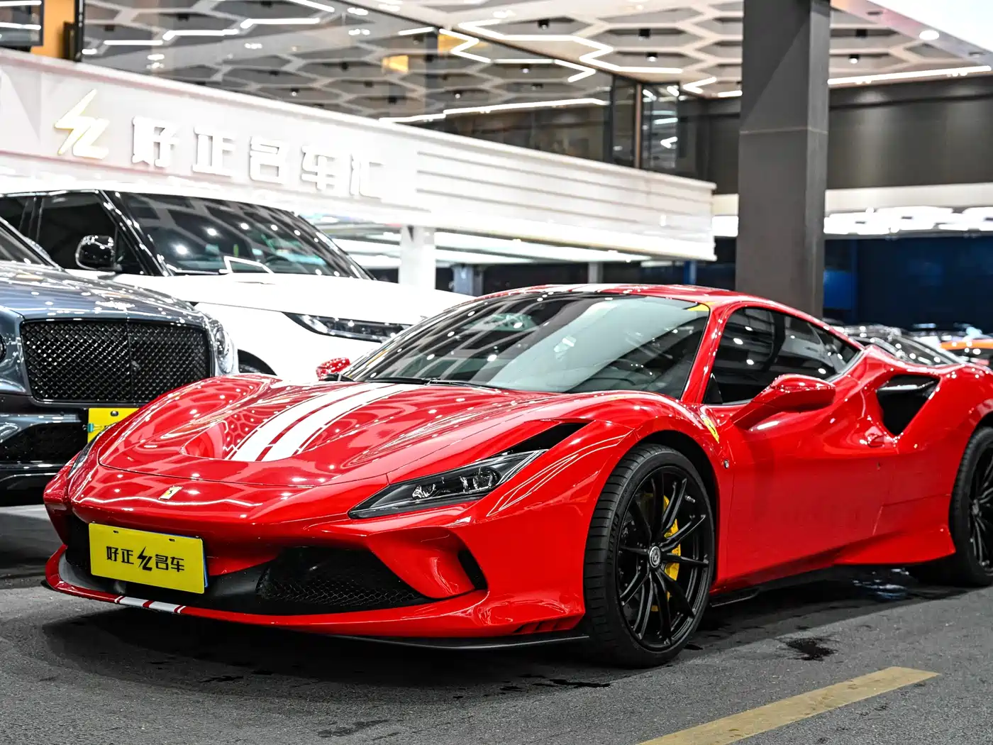 FERRARI F8