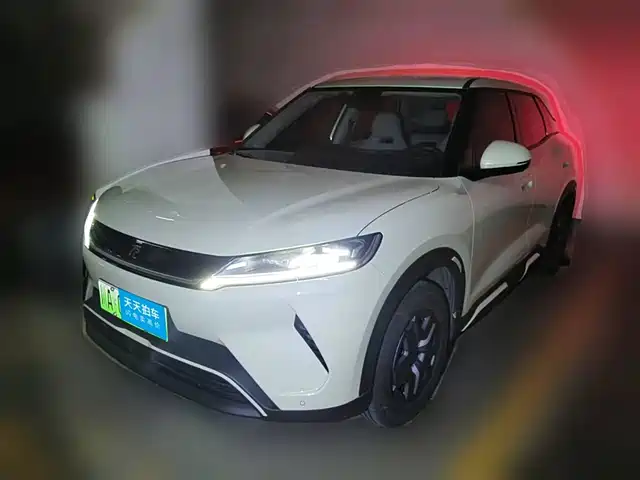 BYD Yuan UP 2025 Model 301KM Navigator — фото 1