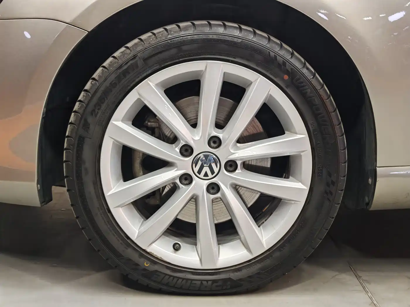 Volkswagen Magotan (Import) 2012 Wagon 2.0TSI Comfort фото 7