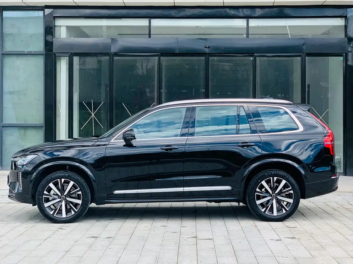 2025 Volvo XC90