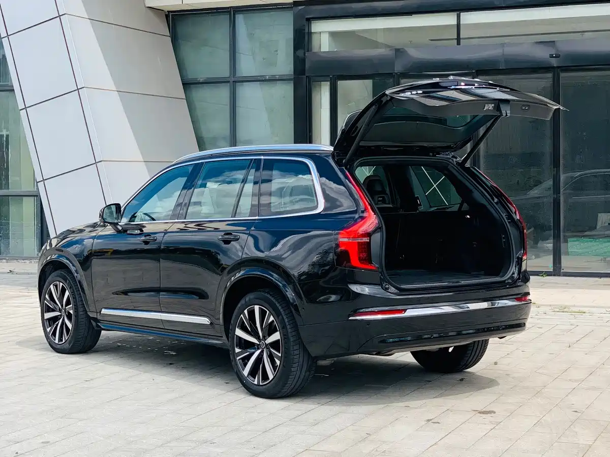 Volvo XC90 2025 2025 Facelift B6 Smart Elegance Luxury 6-seater