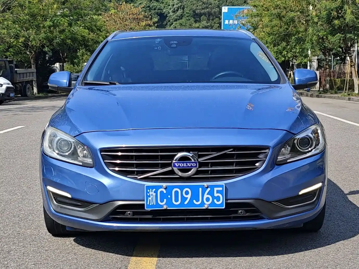 Фото 8 - Volvo V60