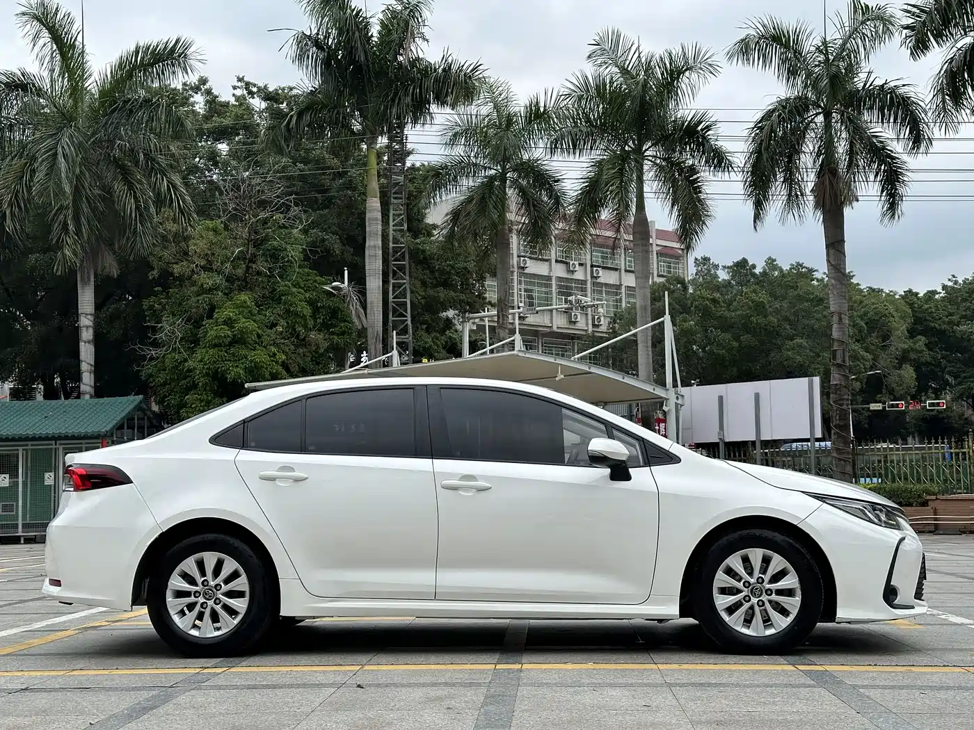 Toyota Corolla 2022 TNGA 1.5L CVT Pioneer Edition фото 4