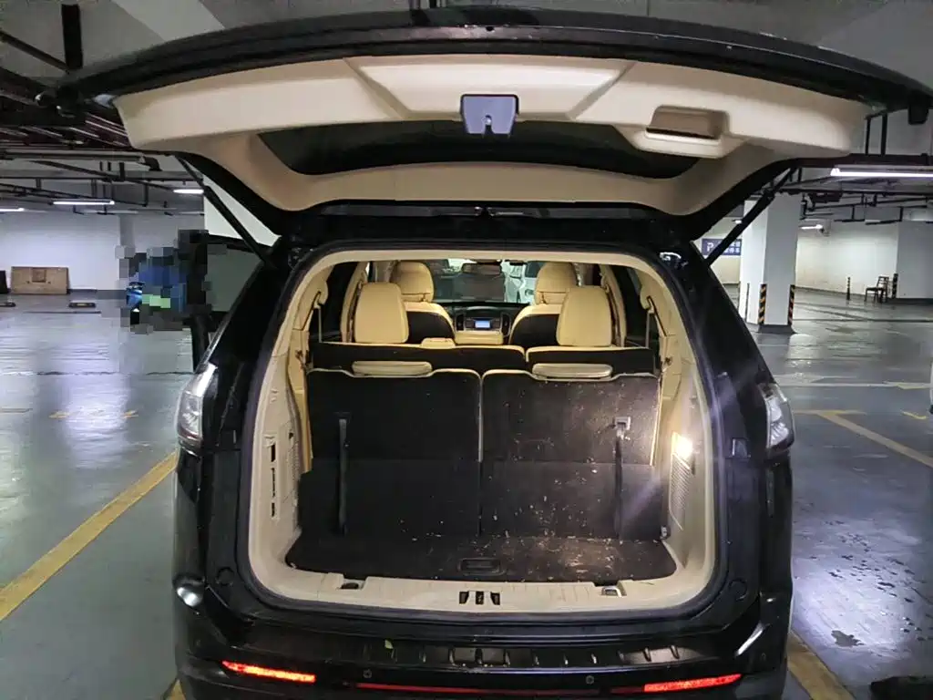 Фото 5 - Ford Edge