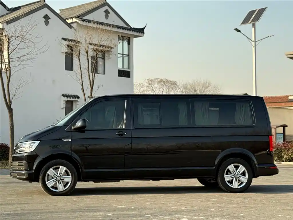 Volkswagen Caravelle 2019 2.0TSI 4WD Luxury 7-seater фото 4