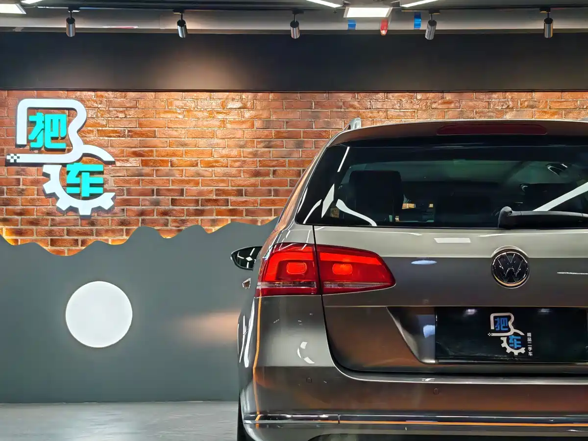 Volkswagen Magotan (Import) 2012 Wagon 2.0TSI Comfort фото 30