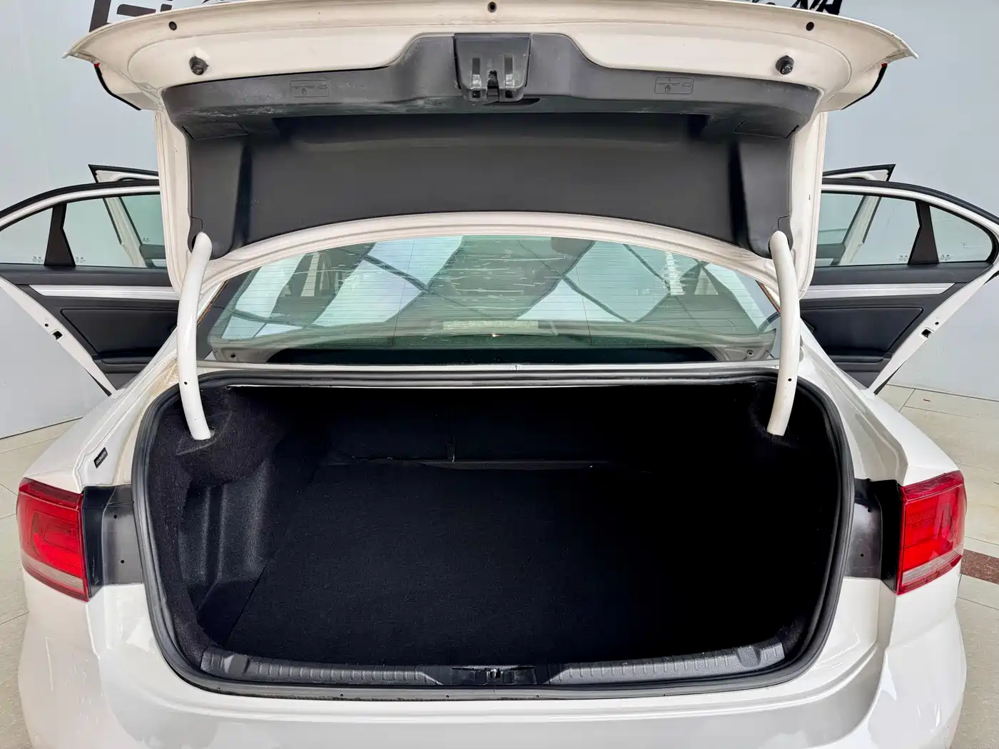 Volkswagen Lamando 2018 230TSI DSG Trend Edition фото 21