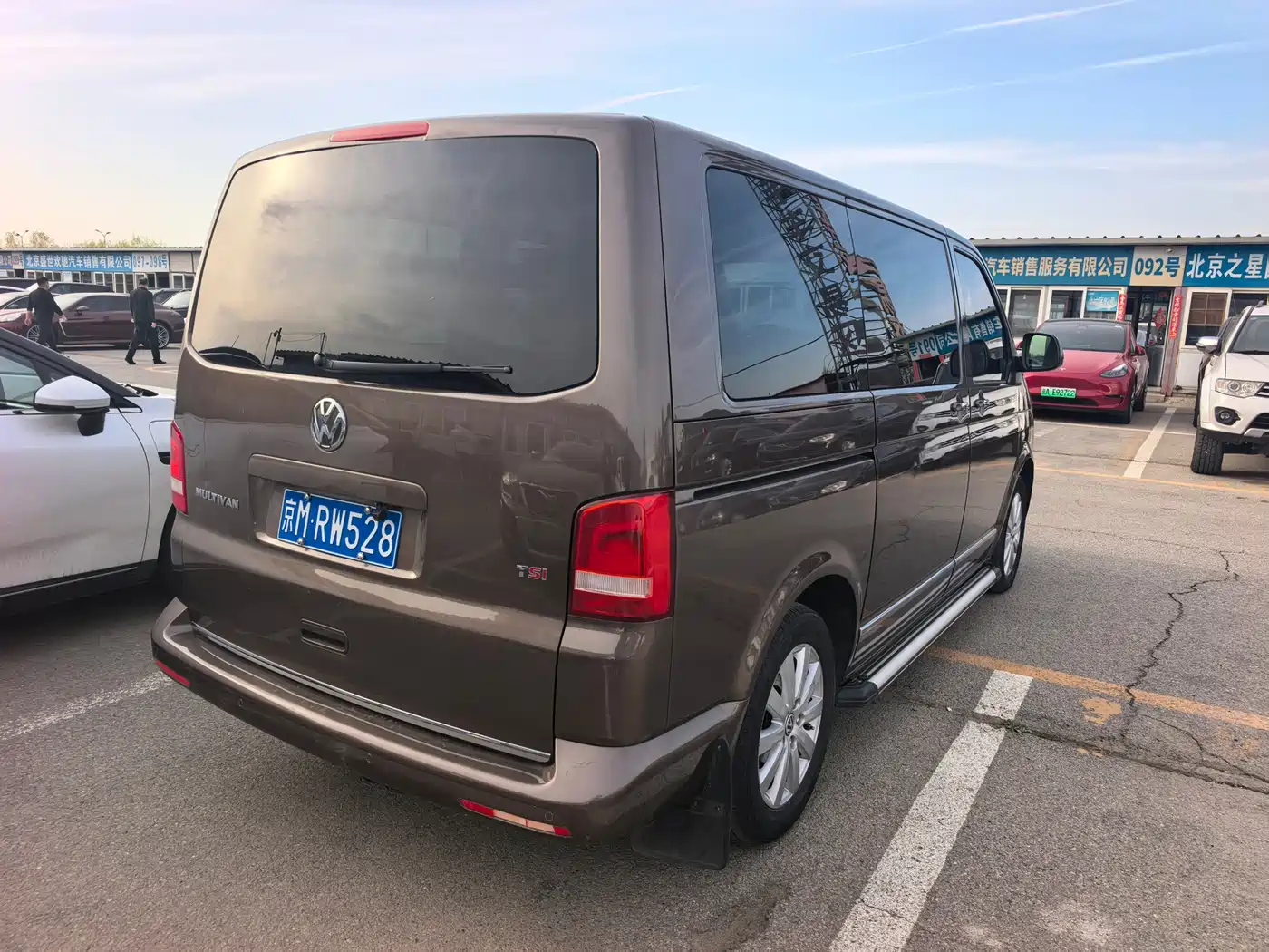 Volkswagen Multivan 2012 2.0TSI 2WD Luxury Edition фото 5