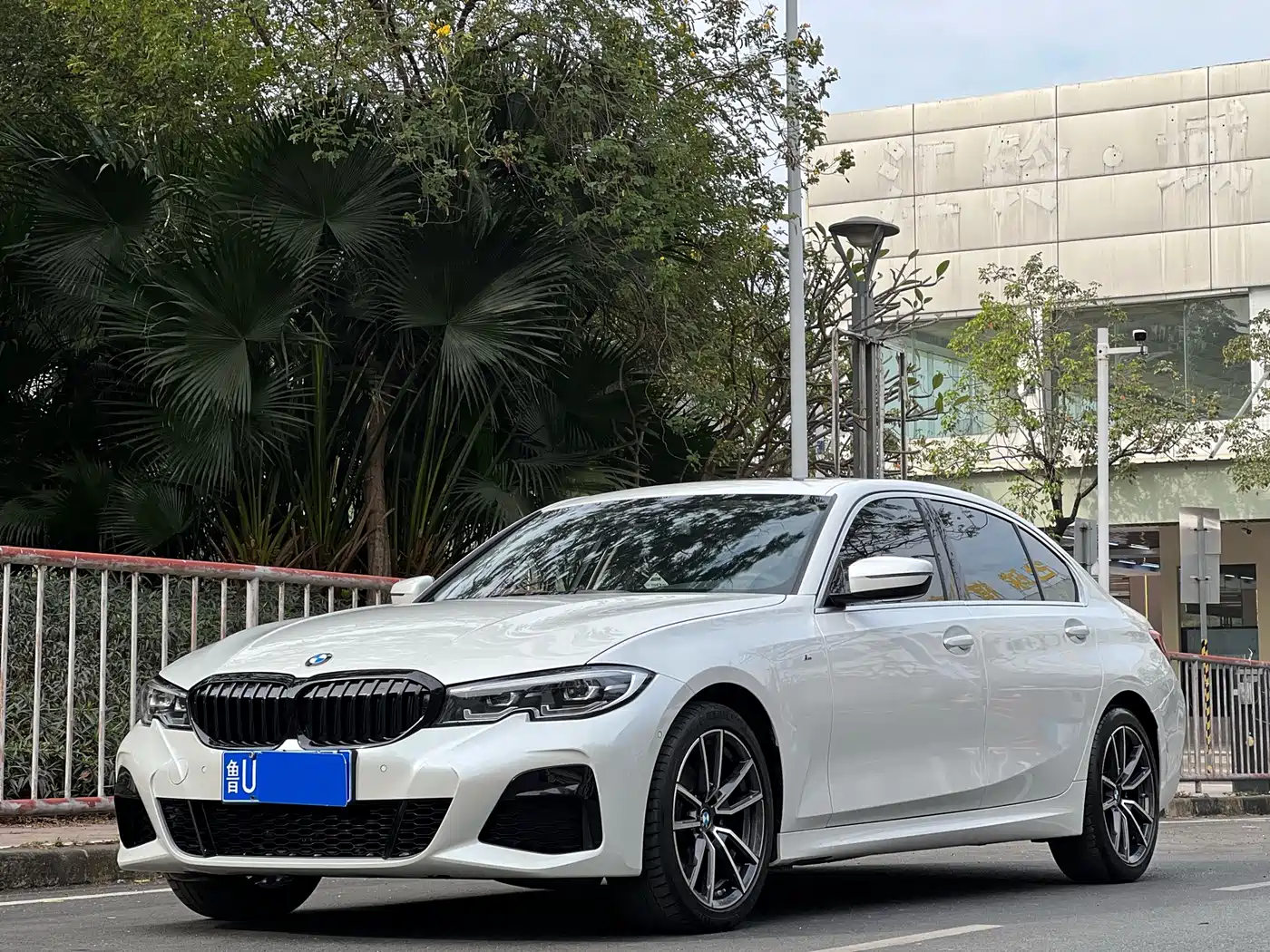 BMW 3 Series 2021 Second Facelift 325Li M Sport Package фото 19