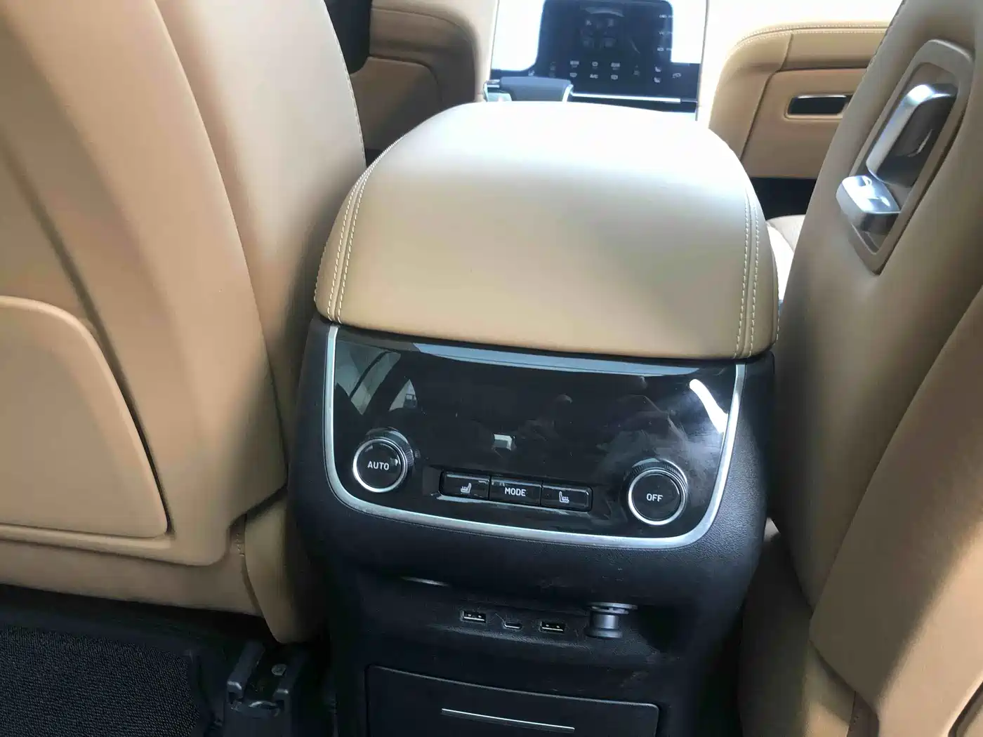 Фото 4 - Li Auto Li ONE