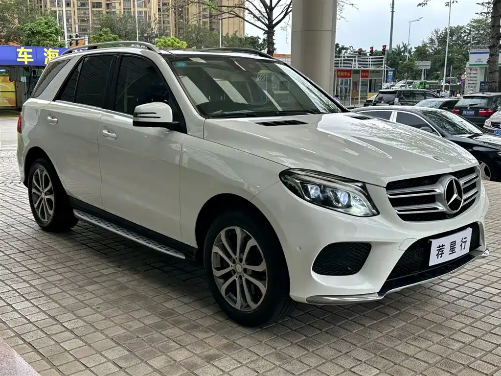 Mercedes-Benz GLE 2017 GLE 320 4MATIC Luxury фото 3