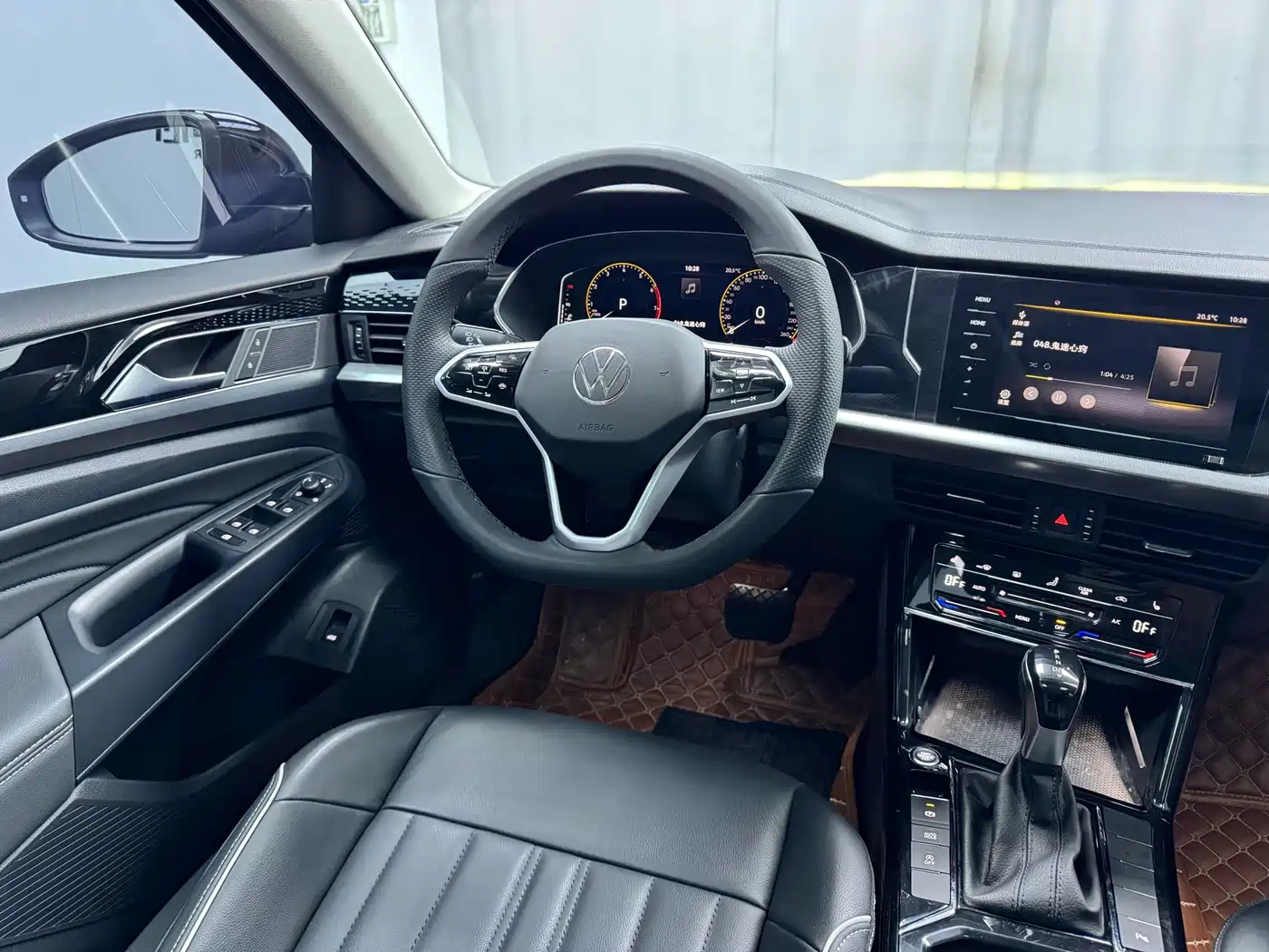 Volkswagen Passat 2023 330TSI Elite Edition фото 4