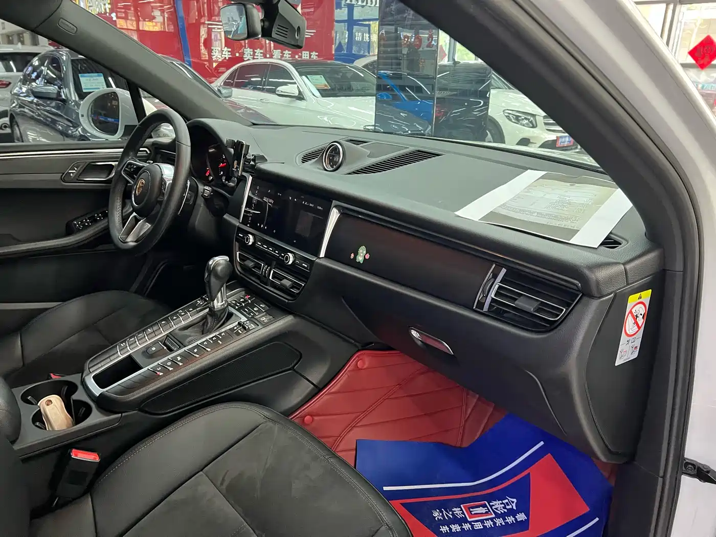 Porsche Macan 2020 Macan 2.0T фото 32