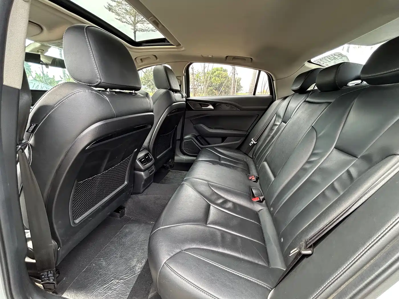 Hongqi H5 2020 1.8T Automatic Smart Connection Qi Smooth Edition фото 8