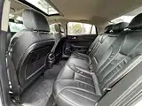 Фото 8 - Hongqi H5
