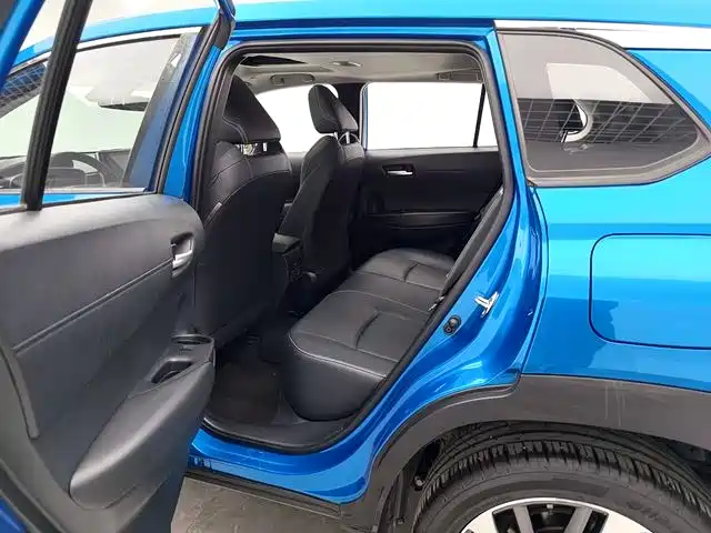 Toyota Frontlander 2022 2.0L CVT Luxury PLUS Edition фото 13