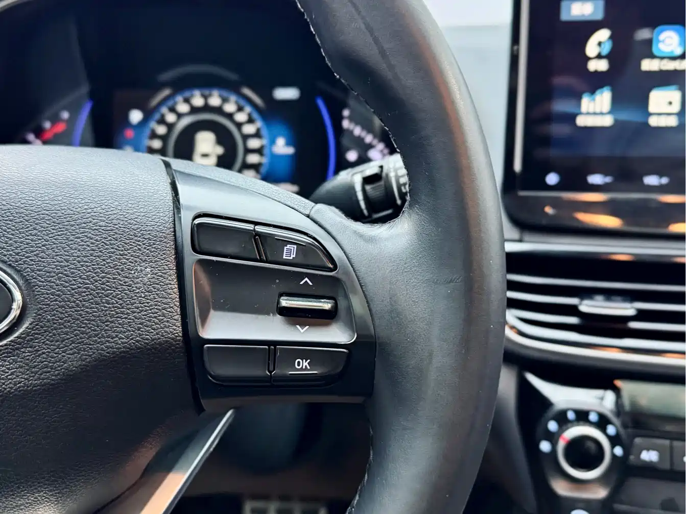 Hyundai Fista 2019 280TGDi Sport Edition China VI фото 19