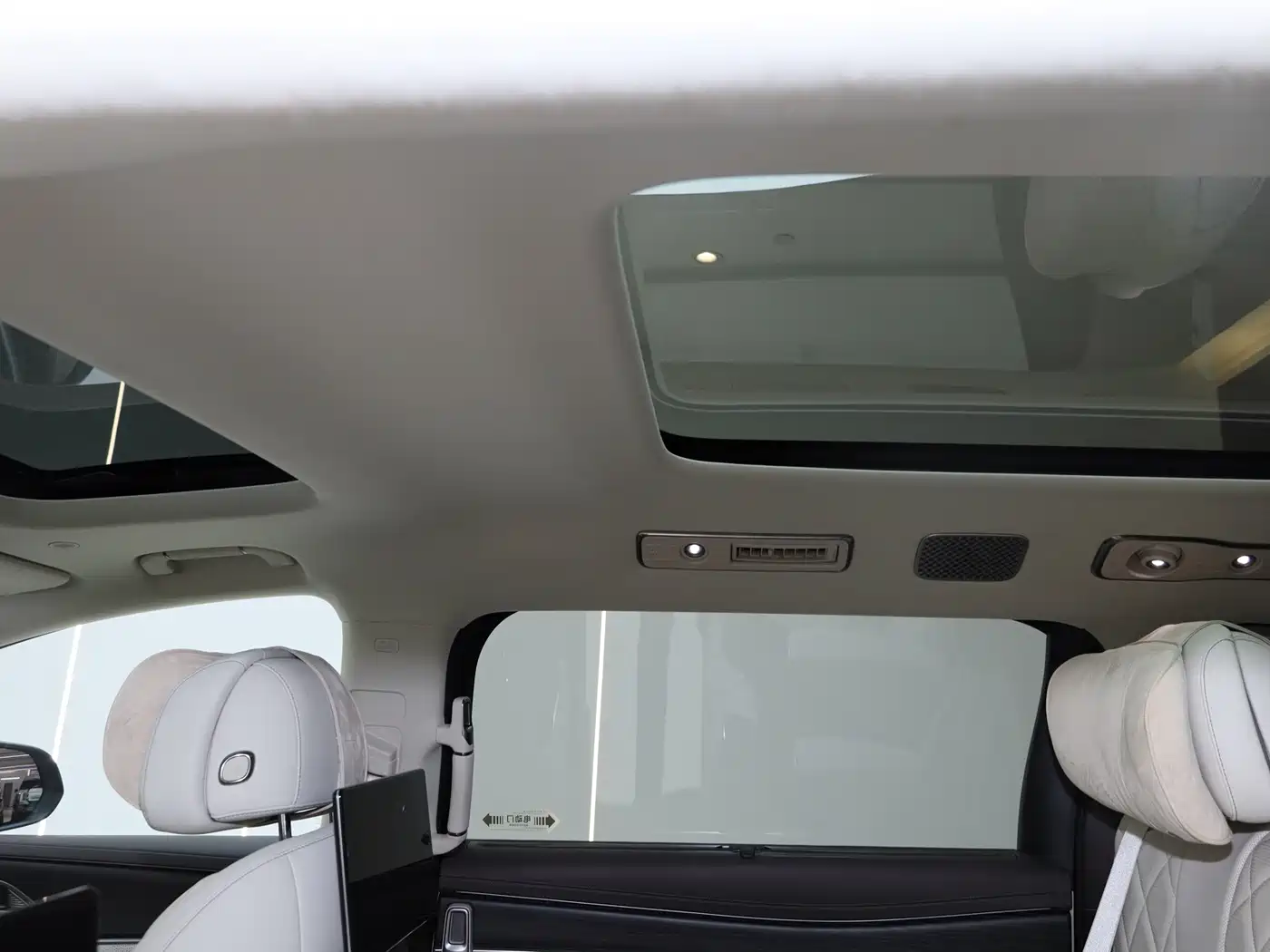 Denza D9 2025 2025 Model DM-i Smart Drive Edition 1020 AWD Flagship