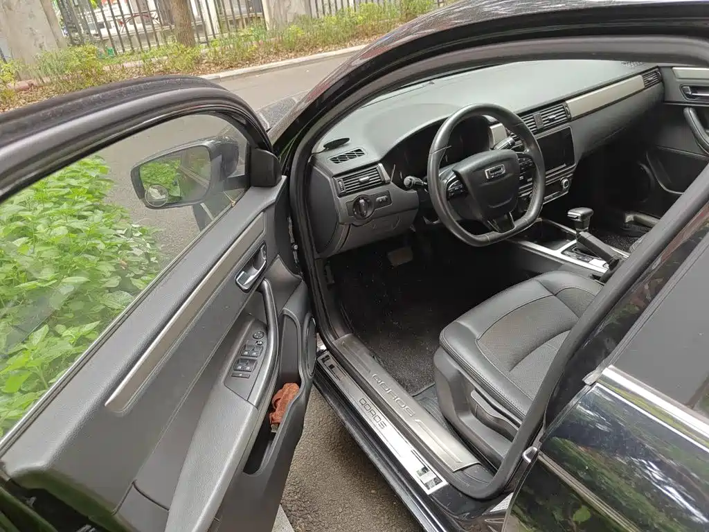 Qoros 3 2017 2016 Sedan 1.6L Automatic Zhiyue