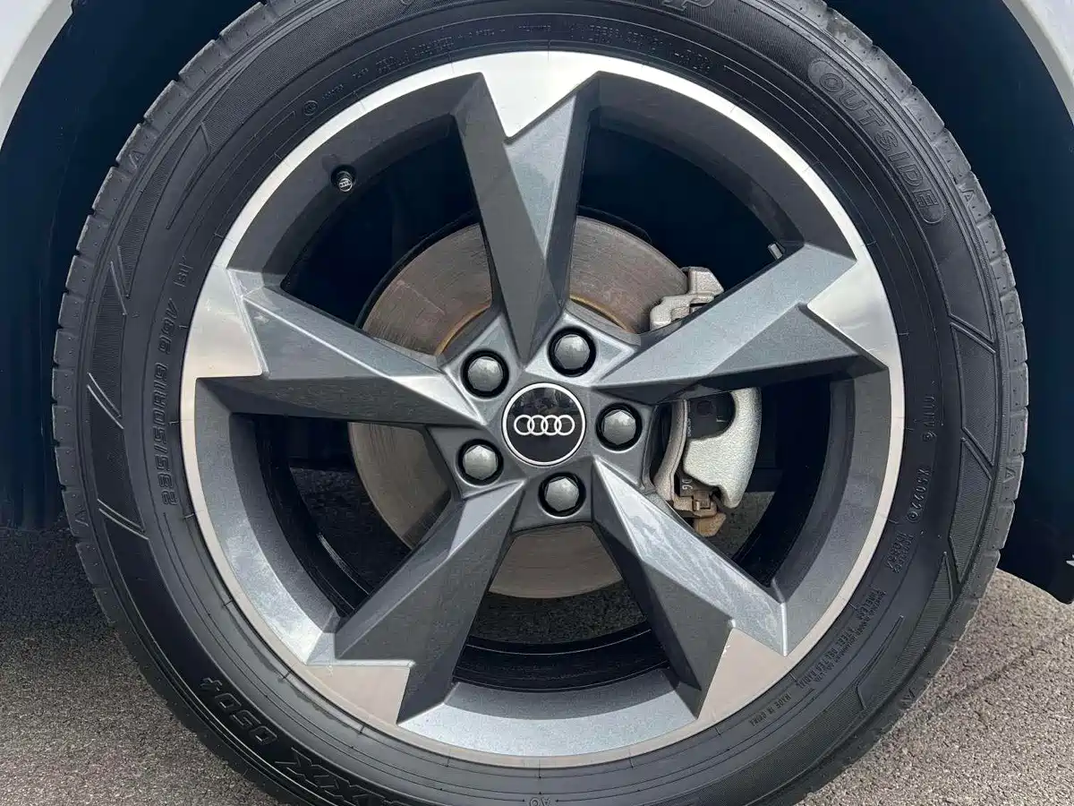 Audi Q3 2023 2024 35 TFSI Fashion Sport