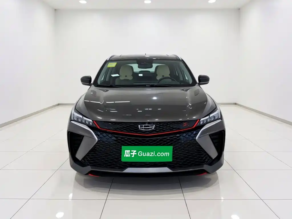 Фото 2 - Geely Binyue