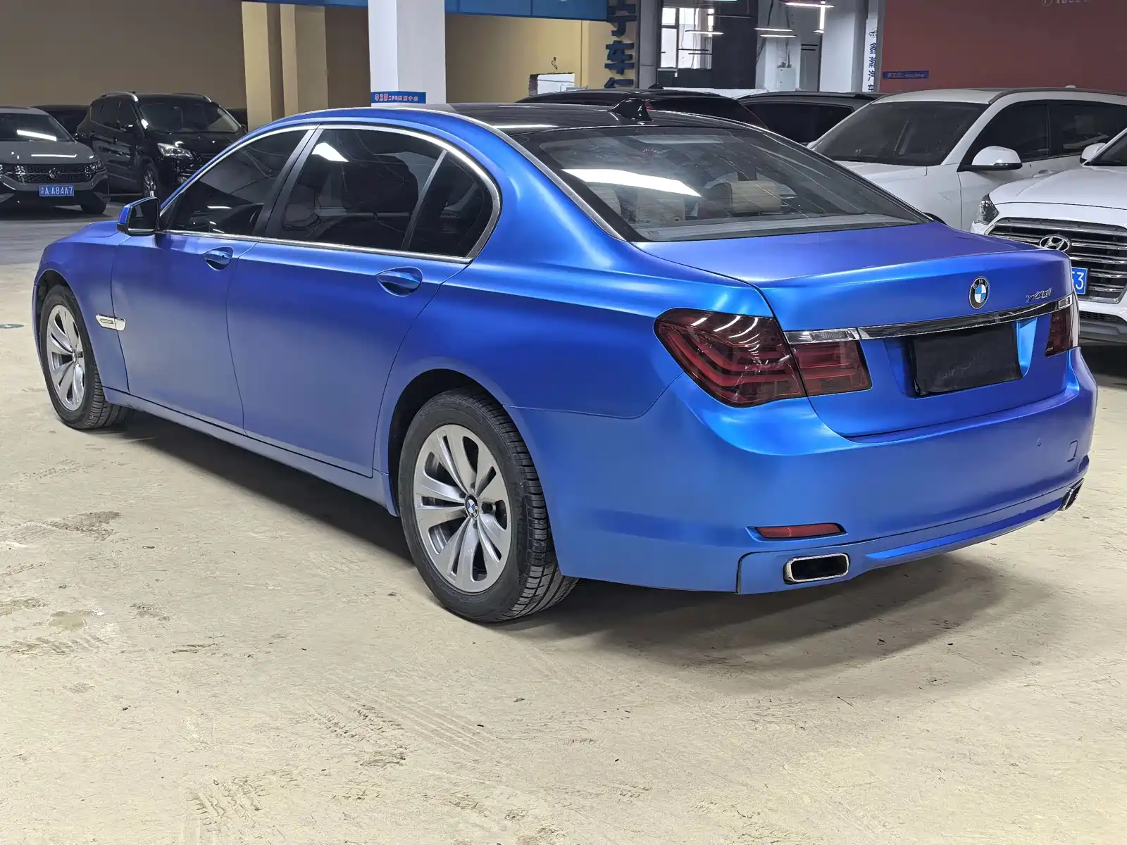 Фото 9 - BMW 7 Series