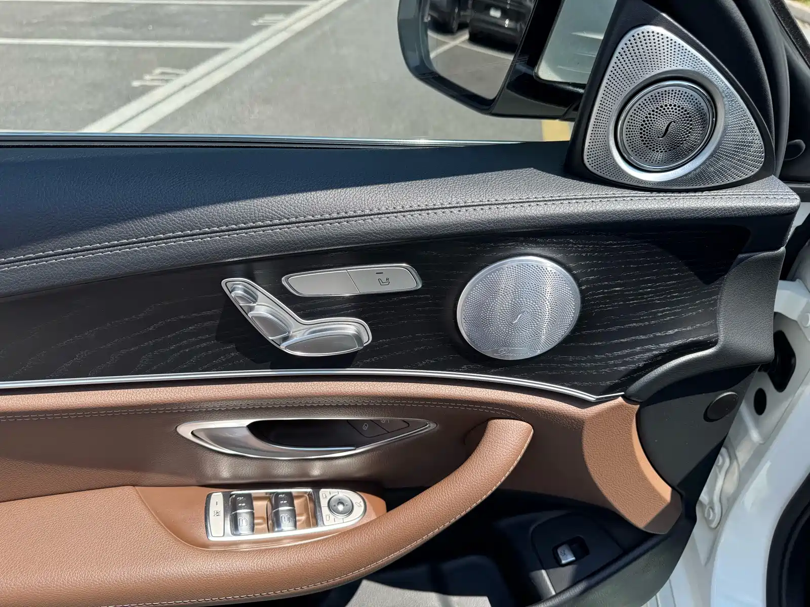 Фото 9 - Mercedes-Benz E-Class