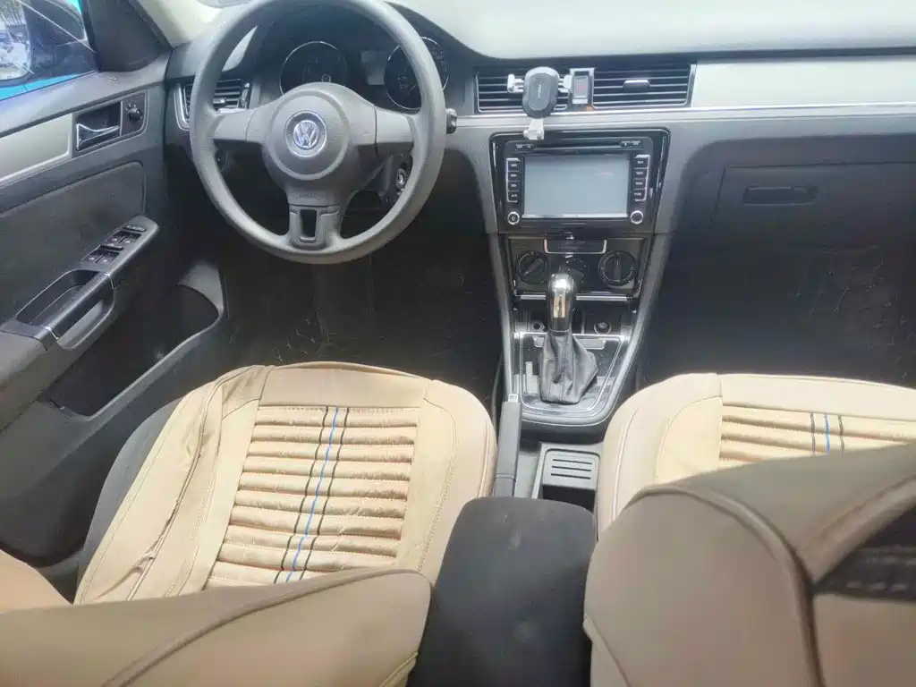 Volkswagen Bora 2013 2013 1.6L Automatic Fashion Model