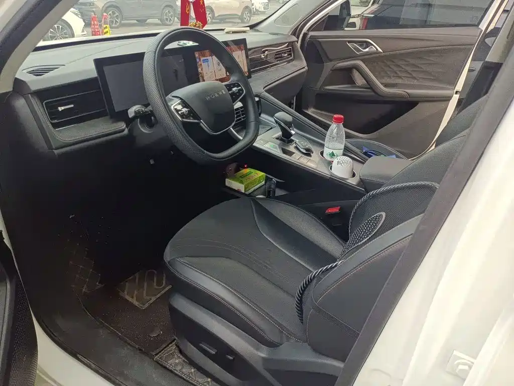 Фото 16 - Roewe D5X DMH