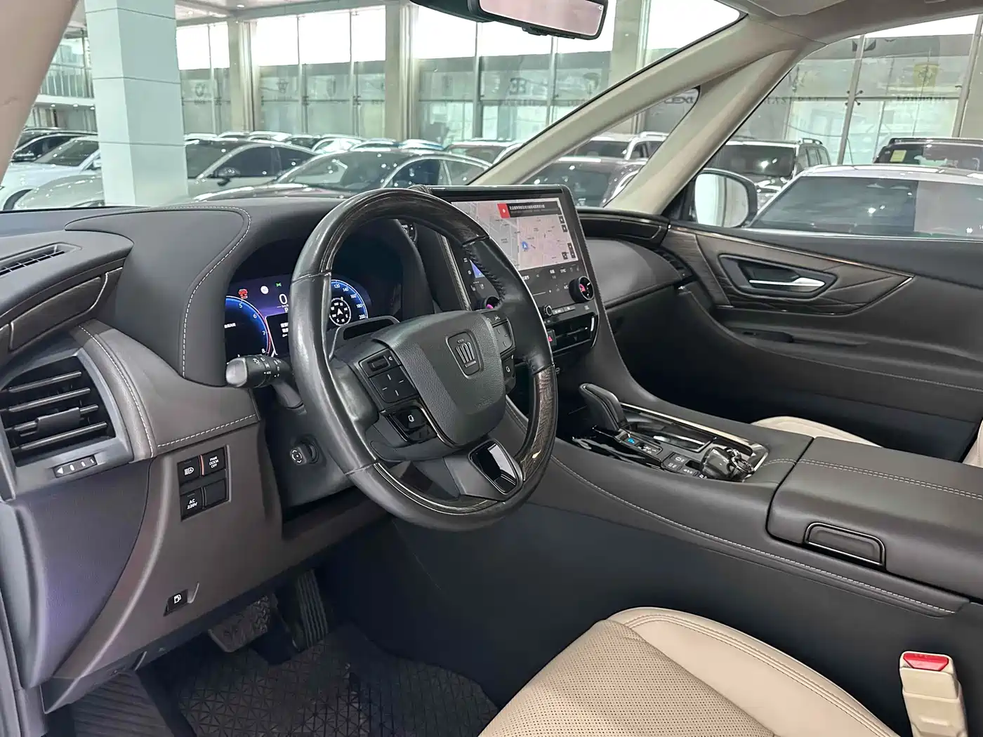 Toyota Vellfire 2024 Crown Hybrid 2.5L Executive Premium Edition фото 7