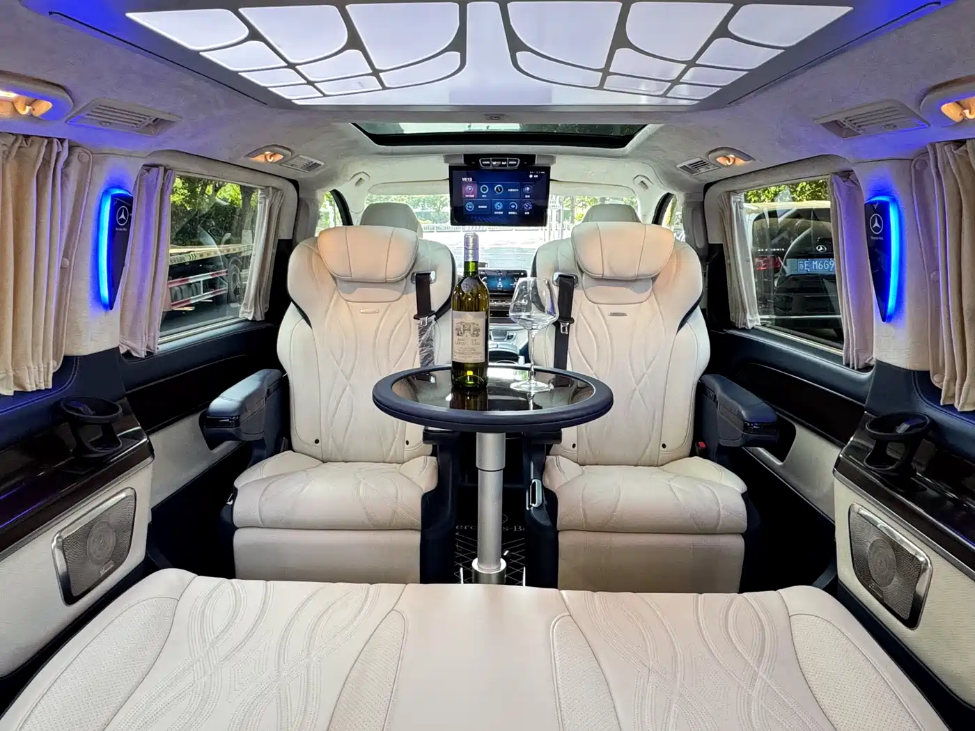 Mercedes-Benz V-Class 2021 V 260 Pilot Edition фото 25