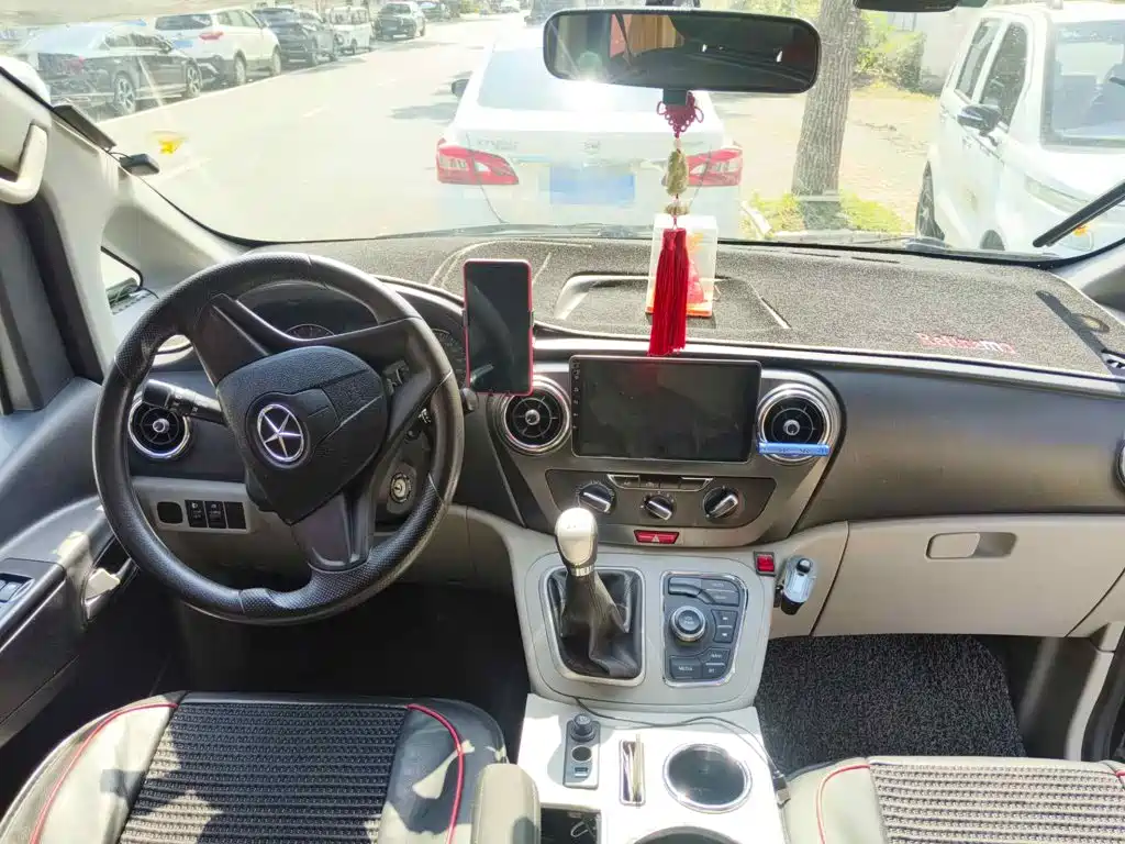 JAC Refine M3 2018 2015 Maker Edition 1.6L Luxury