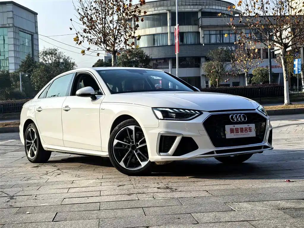 Audi A4L 2022 40 TFSI Fashion Dynamic фото 3