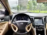 Photo 6 - Hyundai Sonata