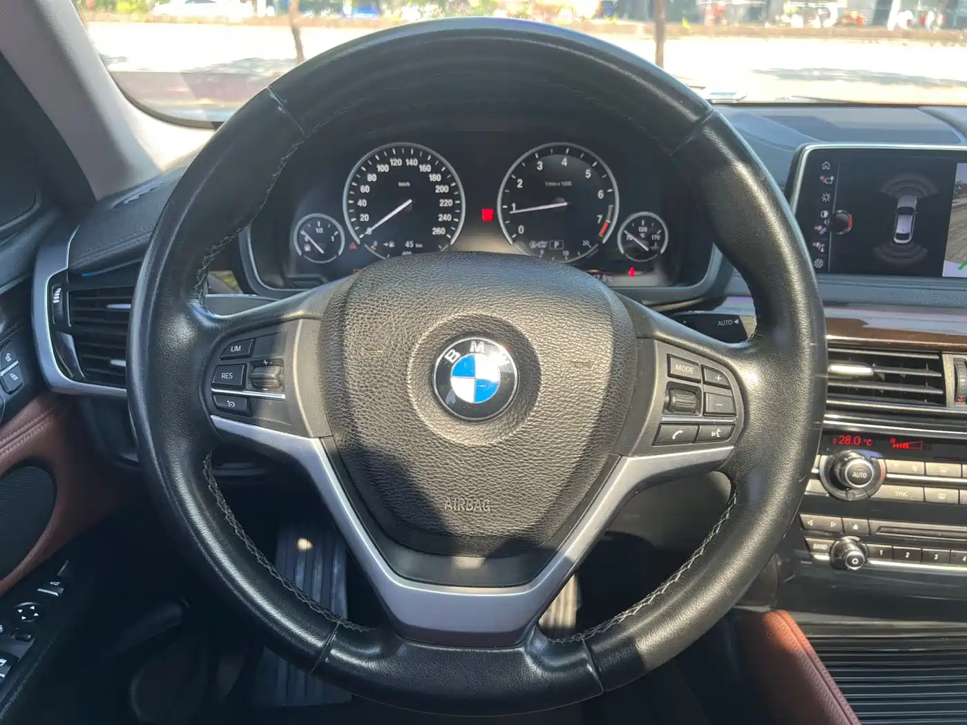 BMW X6 2017 xDrive28i фото 13