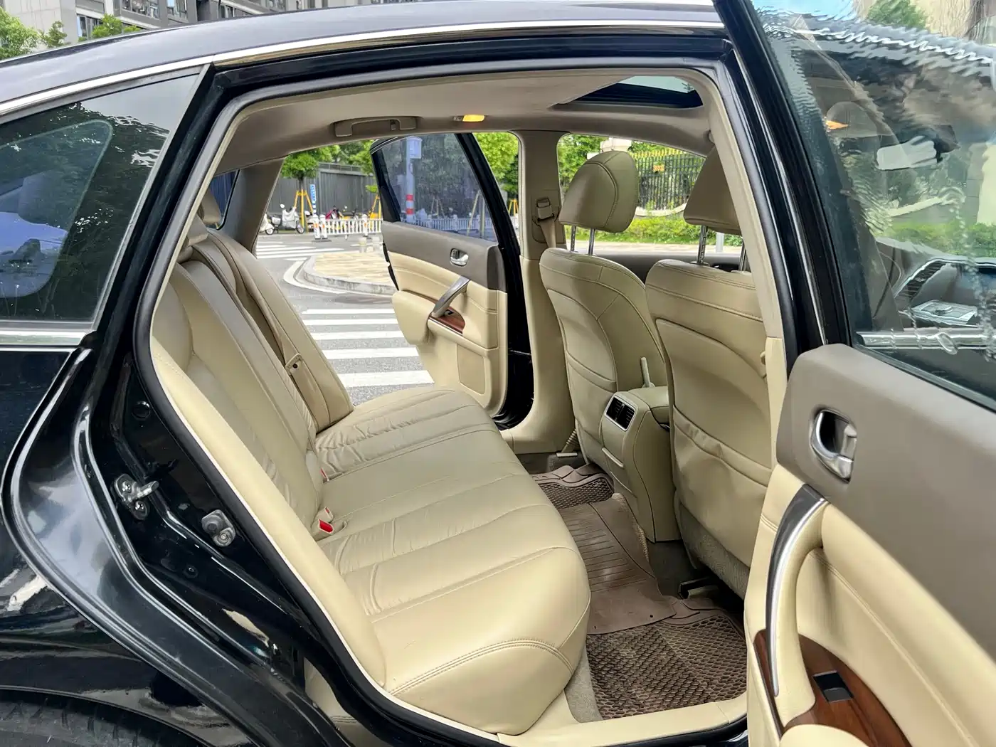 Nissan Teana 2010 2010 2.5L XL Anniversary Edition
