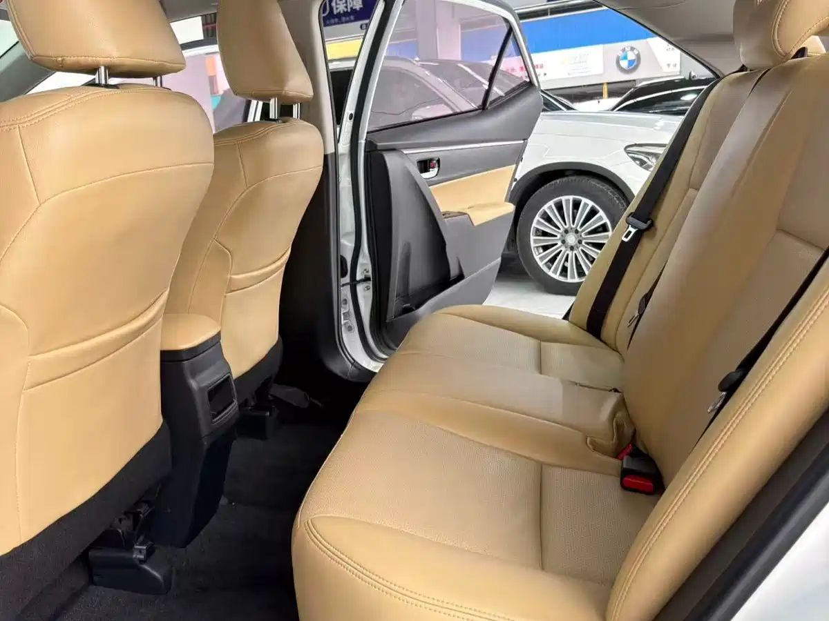 Toyota Corolla 2018 1.2T S-CVT GL Smart Edition фото 6