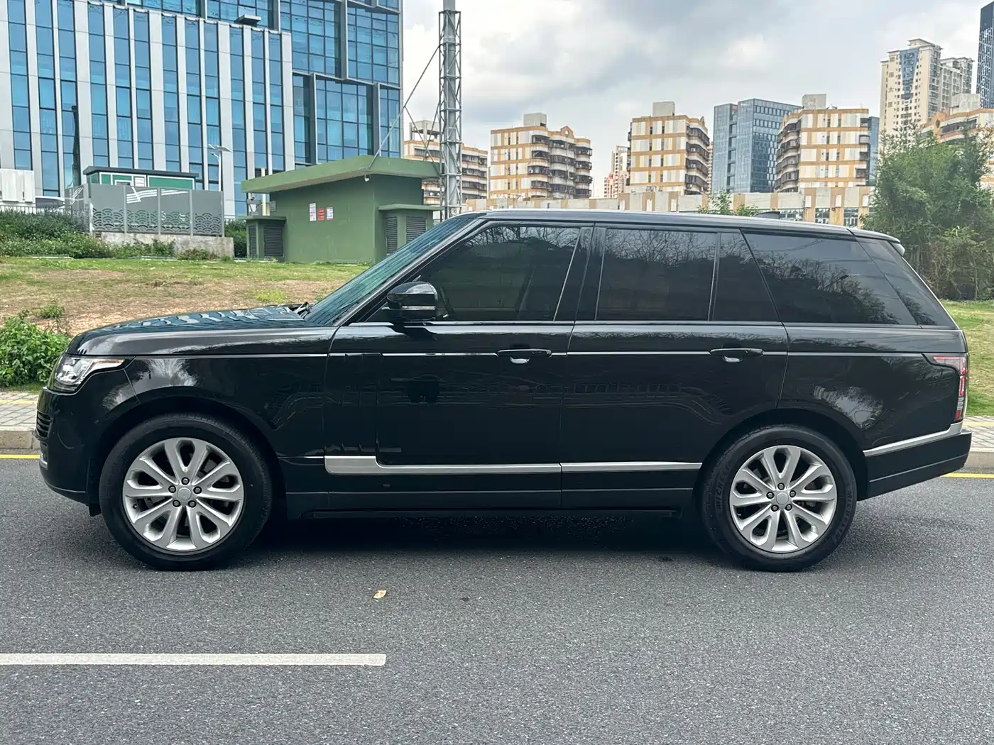 Land Rover Range Rover 2017 3.0 SC V6 Vogue фото 4