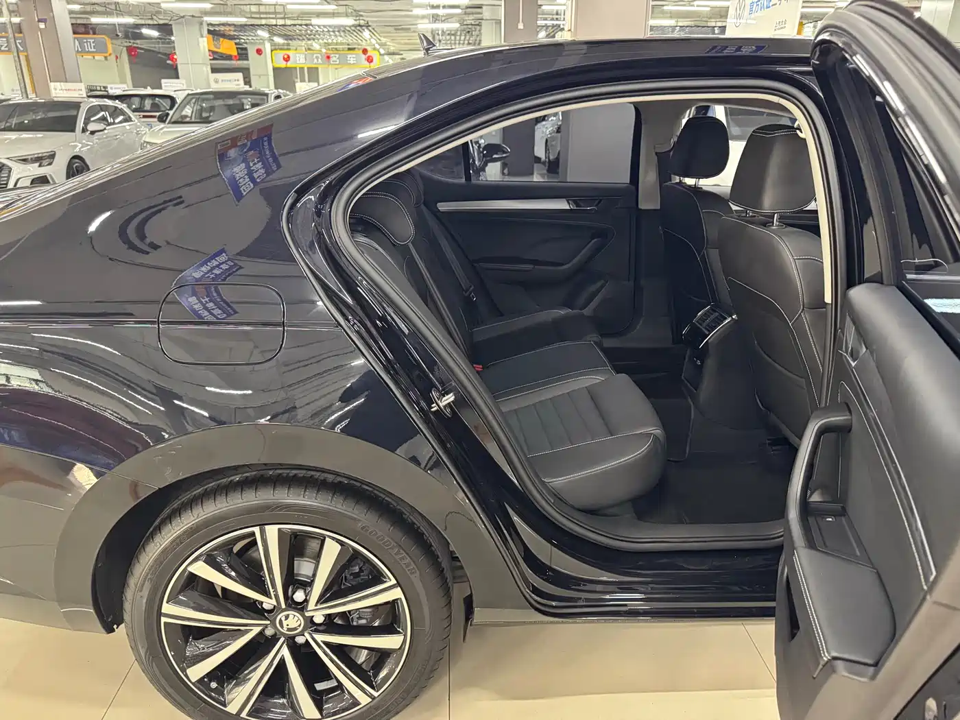 Škoda Superb 2024 TSI280 DSG Premium Edition фото 12