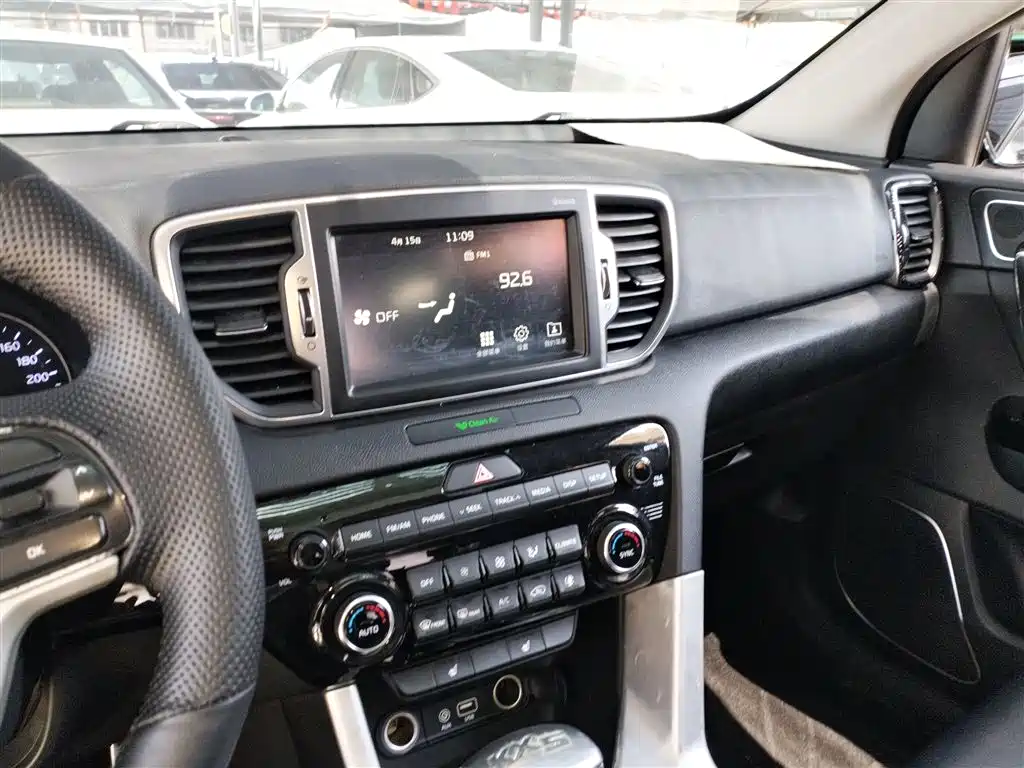 Kia KX5 2016 Model 1.6T Automatic 2WD DLX фото 9
