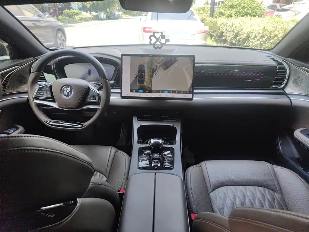 BYD Han 2022 DM-i 121KM Premium Edition фото 5