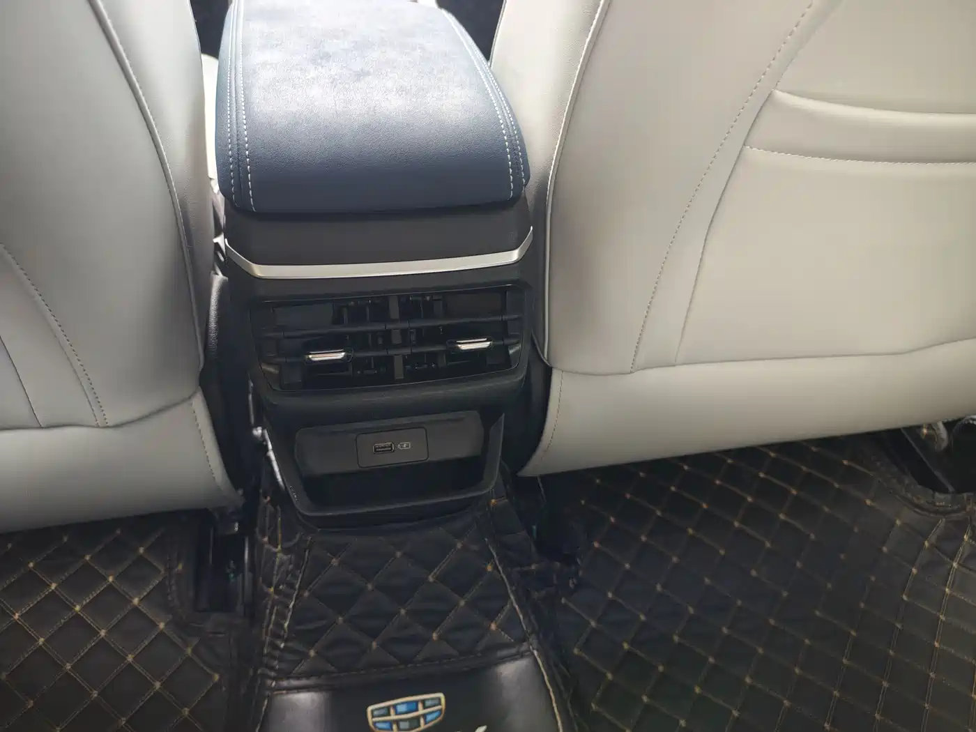 GEELY AUTOMOBILE EMGRAND