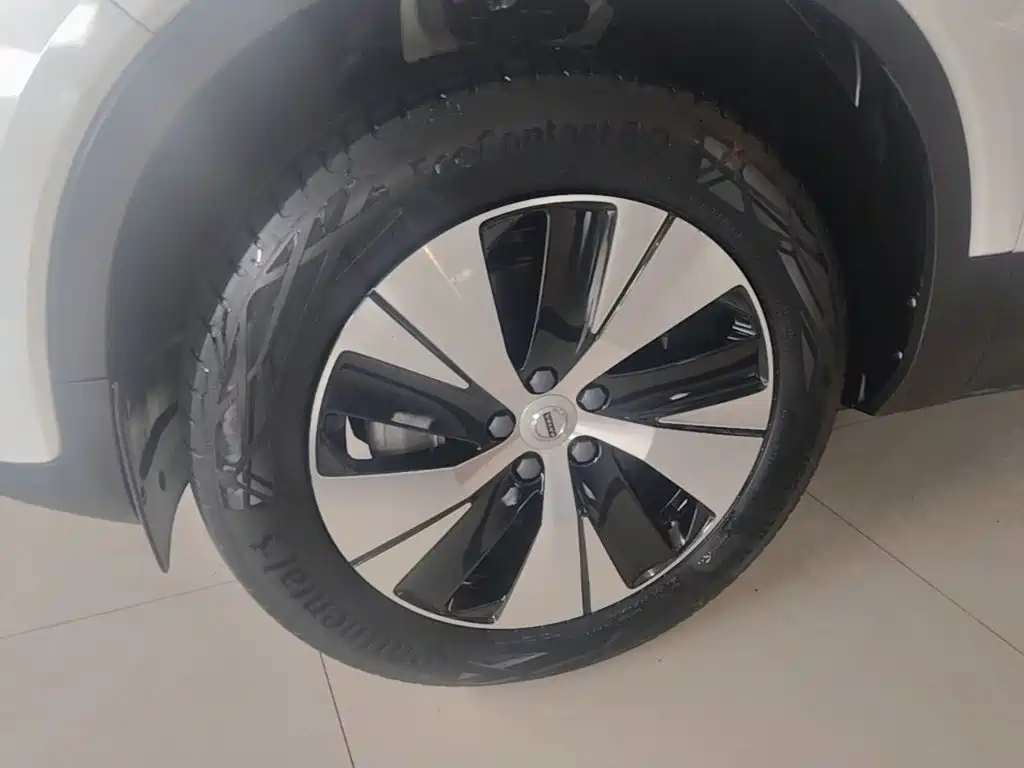 Volvo XC40 2024 2024 B3 Smart Elite Luxury Edition