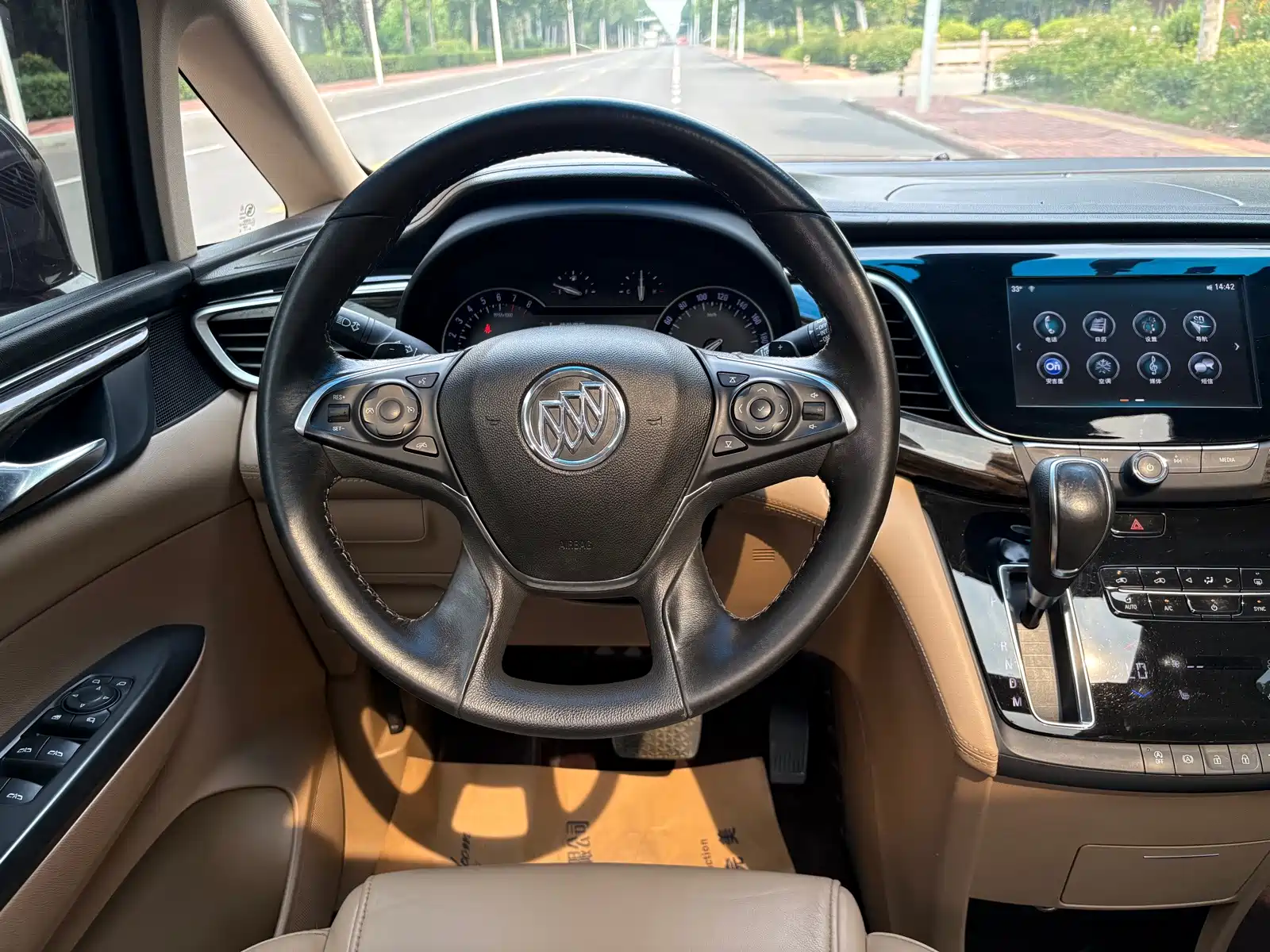 Фото 8 - Buick GL8