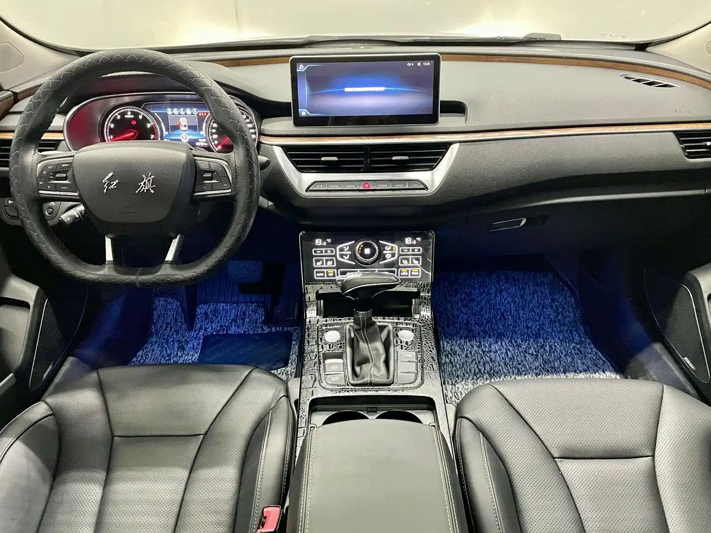 Hongqi H5 2018 2018 30TD Smart Connected Dynamic Edition