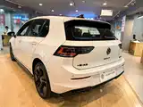 صورة 5 - Volkswagen Golf