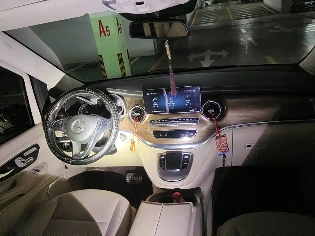 Mercedes-Benz V-Class, миниатюра 12