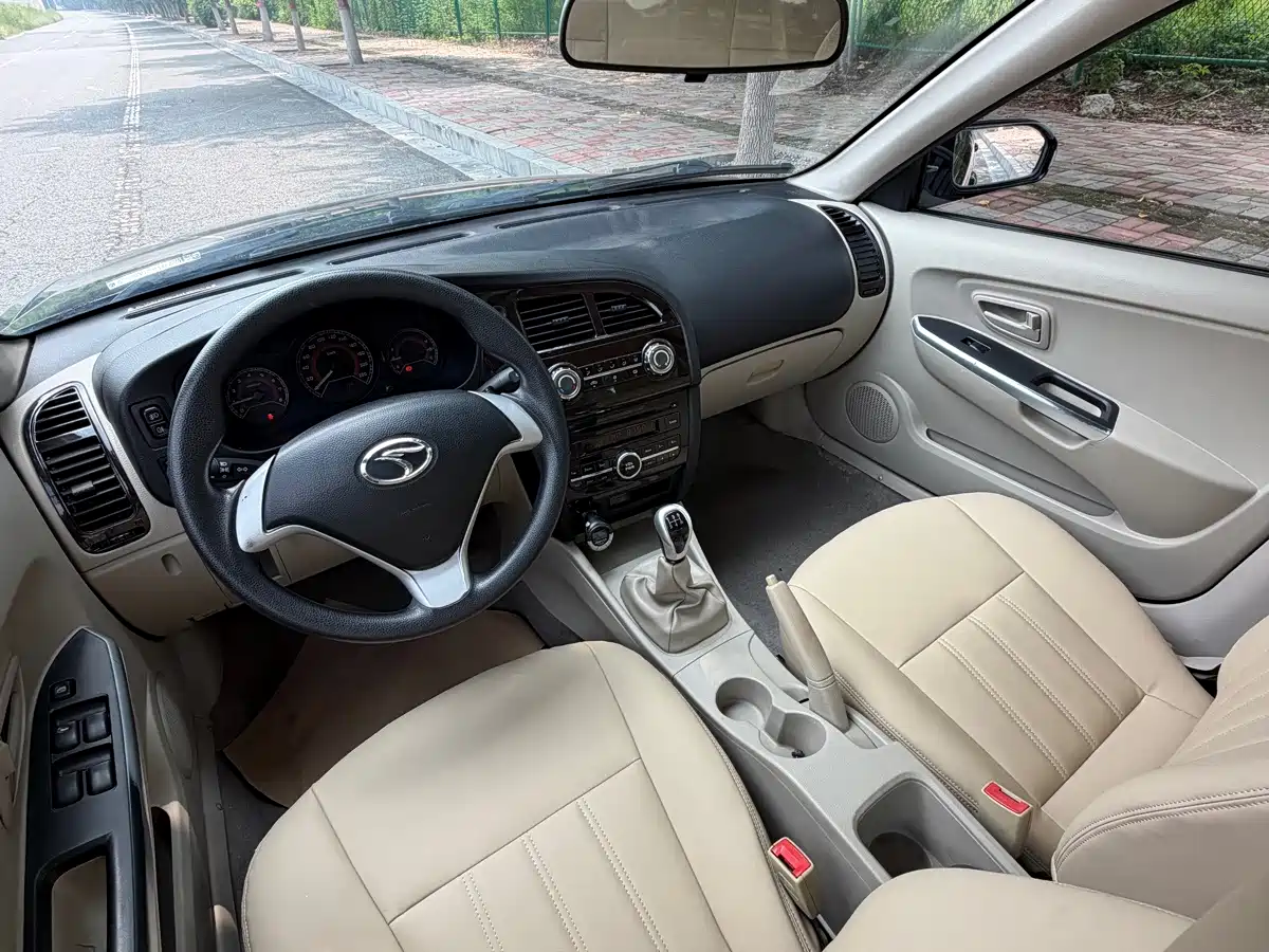Soueast V3 Lingyue 2014 2012 1.5L Manual Comfort Edition