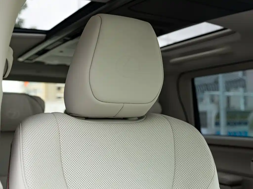 Lexus LM 2026 2025 Model 500h Six-Seater Prestige Edition