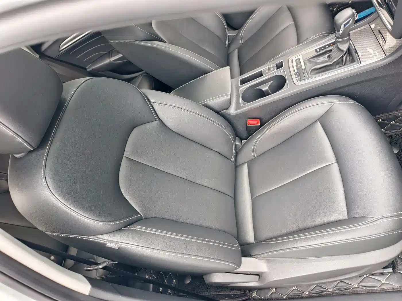 Фото 23 - Roewe i6